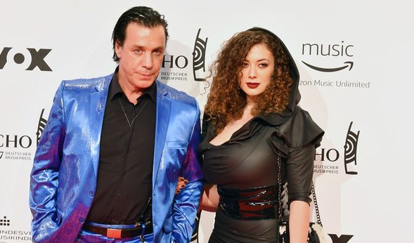 Leila Lowfire gemeinsam mit Till Lindemann beim Echo 2017.