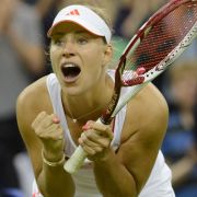 Mental die Stärkste: Tennis-Kanzlerin «Angie» Kerber stoppt «Bum-Bum-Bine» Sabine Lisicki. Mental die Stärkste: Tennis-Kanzlerin «Angie» Kerber stoppt «Bum-Bum-Bine» Sabine Lisicki.
