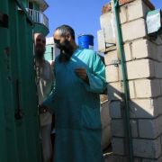 Mitglieder der Sekte, die in der russischen Wolgaprovinz Tatarstan länger als ein Jahrzehnt unter der Erde lebten. Mitglieder der Sekte, die in der russischen Wolgaprovinz Tatarstan länger als ein Jahrzehnt unter der Erde lebten.