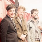 Mumford Sons haben Folkrock wieder schick gemacht. Jetzt erscheint ihr zweites Album. Mumford Sons haben Folkrock wieder schick gemacht. Jetzt erscheint ihr zweites Album.