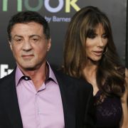 Nach dem Tod seines Sohnes Sage sind Sylvester Stallone wie auch die Öffentlichkeit weiter im Unklaren über die Ursache. Nach dem Tod seines Sohnes Sage sind Sylvester Stallone wie auch die Öffentlichkeit weiter im Unklaren über die Ursache.