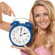 Nicht vergessen: Winterzeit bedeutet, die Uhr von 3 Uhr auf 2 Uhr zurückzustellen. Nicht vergessen: Winterzeit bedeutet, die Uhr von 3 Uhr auf 2 Uhr zurückzustellen.