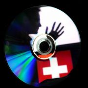 Nordrhein-Westfalen hat nach einem Medienbericht erneut eine CD mit Steuerdaten aus der Schweiz gekauft. Nordrhein-Westfalen hat nach einem Medienbericht erneut eine CD mit Steuerdaten aus der Schweiz gekauft.