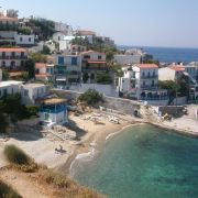 Österreich hat Geld, aber keinen Strand, auf der griechischen Insel Ikaria ist es umgekehrt: Ansicht von Armenistis, der Hauptstadt von Ikaria. Österreich hat Geld, aber keinen Strand, auf der griechischen Insel Ikaria ist es umgekehrt: Ansicht von Armenistis, der Hauptstadt von Ikaria.