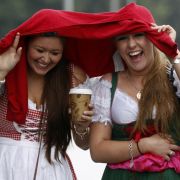 Rund sechs Millionen Besucher aus aller Welt werden bis zum 7. Oktober auf der Wiesn erwartet. Rund sechs Millionen Besucher aus aller Welt werden bis zum 7. Oktober auf der Wiesn erwartet.