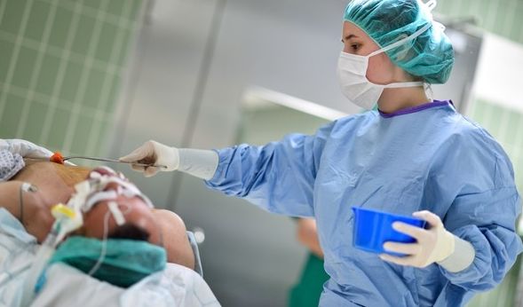 Rund 6000 Teilnehmer wollen beim 134. Chirurgenkongresses (21. März bis 24. März) in München unter anderem über neue OP-Techniken und die Weiterentwicklung ihres Faches diskutieren.