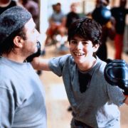 Sage Stallone stand mehrmals mit seinem Vater vor der Kamera - unter anderem in Rocky V. Sage Stallone stand mehrmals mit seinem Vater vor der Kamera - unter anderem in Rocky V.