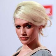 2008 mischte Sarah Knappik die Mädchen von GNTM auf, 2011 brachte sie ihre Dschungelcamp-Mitbewohner im australischen Urwald auf die Palme. 2008 mischte Sarah Knappik die Mädchen von GNTM auf, 2011 brachte sie ihre Dschungelcamp-Mitbewohner im australischen Urwald auf die Palme.
