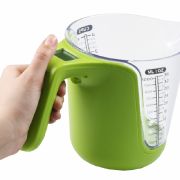 Schicker Hingucker in apfelgrün - der digitale Messbecher von KitchPro ziert jede Küche. Schicker Hingucker in apfelgrün - der digitale Messbecher von KitchPro ziert jede Küche.