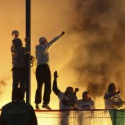 So sieht das Klischeebild von polnischen «Fußballfans» aus. Der polnische Fan-Beauftragte sieht das etwas anders. So sieht das Klischeebild von polnischen «Fußballfans» aus. Der polnische Fan-Beauftragte sieht das etwas anders.