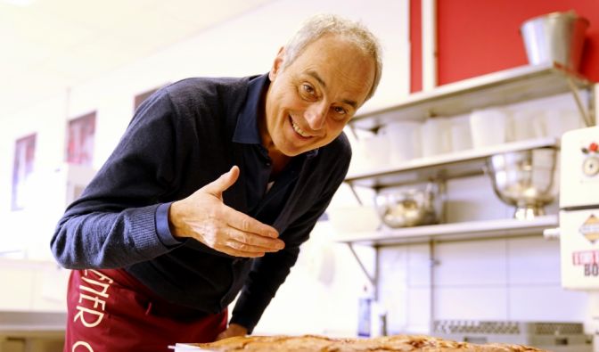 Spitzenkoch Christian Rach nimmt das Wiener Café in Krefeld kritisch unter die Lupe.