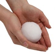 Super Snow ist nicht nur eine Alternative zum fehlenden Winterschnee, sondern taugt auch für den Hochsommer. Super Snow ist nicht nur eine Alternative zum fehlenden Winterschnee, sondern taugt auch für den Hochsommer.