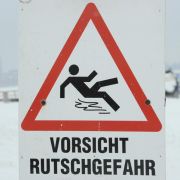 Tausenden Deutschen steckt der Winter mit Eis und Schnee schon jetzt mächtig in den Knochen. Tausenden Deutschen steckt der Winter mit Eis und Schnee schon jetzt mächtig in den Knochen.