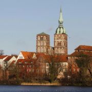 Seit 2002 ist die von Backsteingotik geprägte historische Altstadt Stralsunds Unesco-Weltkulturerbe. Seit 2002 ist die von Backsteingotik geprägte historische Altstadt Stralsunds Unesco-Weltkulturerbe.