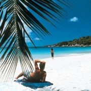 Urlaub kann so schön sein - doch wenn Reisemängel die Ferienfreude vermiesen, haben Sie mitunter Recht auf Entschädigung. Urlaub kann so schön sein - doch wenn Reisemängel die Ferienfreude vermiesen, haben Sie mitunter Recht auf Entschädigung.