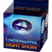 Verbreitet Discofeeling in der Badewanne und im Wohnzimmer: die batteriebetriebene Super Light Show von coolstuff.de. Verbreitet Discofeeling in der Badewanne und im Wohnzimmer: die batteriebetriebene Super Light Show von coolstuff.de.
