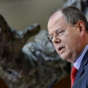Was verdient Peer Steinbrück zusätzlich? Einen Blick auf die Steuererklärung will er nicht zulassen. Was verdient Peer Steinbrück zusätzlich? Einen Blick auf die Steuererklärung will er nicht zulassen.