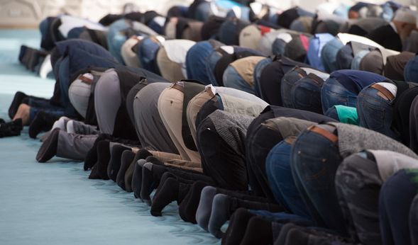 Wird es in Deutschland bald gesetzliche muslimische Feiertage geben?
