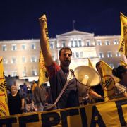 Wut und Protest in Athen: Demonstration vor dem Merkel-Besuch in der griechischen Hauptstadt. Wut und Protest in Athen: Demonstration vor dem Merkel-Besuch in der griechischen Hauptstadt.