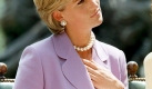 Whrend die Welt glaubte, sie lebe das Leben einer Mrchenprinzessin, kmpfte Prinzessin Diana mit sich und ihren Depressionen. Laut der Biographie Diana: The Last Word von Simone Simmos soll sie sich sogar whrend ihrer ersten Schwangerschaft die Treppe heruntergestrzt haben, damit endlich jemand ihre wahre Gefhlslage bemerkt. In einem Interview mit der BBC erklrt sie 1995, dass sie nach der Geburt von Sohn William an Wochenbett-Depressionen litt. 
 Foto: dpa