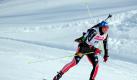 Biathlon-Olympiasieger Greis wieder fit
Vorspann: 	
Text: 	

Chanty-Mansijsk (dpa) - Der zuletzt von Rückenbeschwerden geplagte Biathlon-Olympiasieger Michael Greis hat vor der Weltmeisterschaft in Chanty-Mansijsk Entwarnung gegeben.

«Ich fühle mich sehr gut. Ich bin im Vollbesitz meiner Kräfte und kann mich voll auf die Wettkämpfe konzentrieren», sagte der 34 Jahre alte Greis. Die Titeljagd in Sibirien beginnt am Donnerstag mit der Mixed-Staffel.

Greis wird in der gemeinsam von Damen und Herren gelaufenen Mixed-Staffel als Schlussläufer eingesetzt. Die Olympiasiegerinnen Andrea Henkel, Magdalena Neuner sowie Arnd Peiffer komplettieren das Quartett des Deutschen Ski-Verbandes (DSV). Deutschland ist Titelverteidiger. Alle Nationen wollen in Bestbesetzung laufen.

Greis war genau wie Peiffer vorzeitig vom Weltcup in Fort Kent abgereist. «Ich habe meine Behandlung gehabt. Ich bin froh, dass ich nach Hause geflogen bin, weil der Rücken doch ganz schön wehgetan hat», sagte der Allgäuer. Auch Peiffer, der wegen einer Erkältung die letzten US-Rennen aussetzen musste, ist wieder fit. «Mir geht's gut. Ich habe gut trainiert.»

Die Biathlon-WM war offiziell eröffnet worden. Über 300 Skijäger aus 41 Ländern sind am Start - so viele waren es bei Welttitelkämpfen noch nie.
Ressort: 	Sport
Schlagworte: 	Biathlon/WM/ Foto: dpa