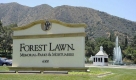 3.September: Michael Jackson wird im kalifornischen Glendale zur letzten Ruhe gebettet werden. Seine sterblichen Überreste werden auf Beschluss seiner Familie in einem Mausoleum des Friedhofs Forest Lawn Memorial Park beigesetzt. Foto: dpa