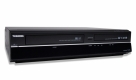 Toshiba RDXV49DTKF: Besitzt DVB-T-Tuner und VHS-Laufwerk, speichert aber keine jpg-Bilder oder mp3-Dateien. Verschmäht doppellagige DVDs und braucht viel Strom. Kostenpunkt: ab 330 Euro. Foto: Toshiba