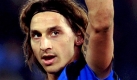 Schwedens Zlatan Ibrahimovic vom FC Barcelona hat es nicht besser gemacht. Sein Team steht zurzeit mit 15 Punkten hinter dem Gruppenersten Dänemark und den Portugiesen. Nach der Niederlage gegen die nun qualifizierten Dänen müssen die Schweden auf einen Ausrutscher von Ronaldos Portugal gegen Malta hoffen - das ist fast aussichtslos. Foto: dpa