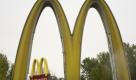 «Das goldene M der Zivilisation» wird das Logo von McDonald's gerne genannt. Denn wo McDonald's ist, da ist Leben. In Amerika heißt das M «The golden Arches», die «goldenen Bögen». Die Wirkung des Logos ist aber auf der ganzen Welt gleich - unter dem Dach des goldenen M's fühlt man sich zuhause ... Foto: dapd