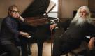 Elton John und Leon Russell zeigen, dass der beste Jungbrunnen das gemeinsame Musizieren sein kann. Foto: Polydor (Universal)