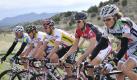 Lance Armstrong (Zweiter von links) bei der ersten Etappe der Gila-Tour in den USA. Der mehrfache Tour-de-France-Sieger ist auch bei diesem Rennen Favorit. Die erste Etappe des Rundrennens gewann allerdings Levi Leipheimer. Foto: ap