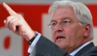 Frank-Walter Steinmeier, SPD: Ich bin sicher, dass Schwarz-Gelb soziale Grundsatzkonflikte in unserer Gesellschaft neu aufreißen würde. Das ist eine Gefahr für die Stabilität in unserem Land. Der SPD-Kanzlerkandidat verschärft den Ton gegenüber Union und FDP. Foto: dpa