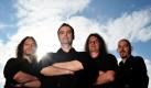 Die Heavy-Metal-Band Blind Guardian aus Nordrhein-Westfalen ist mit ihrem neuen Album auf Platz zwei der Charts gestürmt. Das ist Rekord für die vier Musiker, die auf eine 26-jährige Bandgeschichte zurückblicken. At The Edge Of Time heißt die Platte, auf der die in die Jahre gekommenen Rocker wieder harte Metal-Klänge mit orchestralen Sounds mischen. Foto: dpa