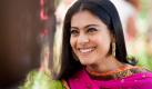 Er schmachtet die schöne Mandira (Kajol) hemmungslos an, kann aber mit seinem spröden Charme ihr Herz gewinnen. Foto: 20th Century Fox