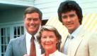 Barbara Bel Geddes war Eleanor Southworth Ewing (Miss Ellie): Miss Ellie ist die Mutter von J.R., Gary und Bobby. Sie war in erster Ehe mit Jock Ewing verheiratet. Nach dessen Tod heiratete sie Clayton Farlow. Ihr größtes Bestreben war es, die Familie zusammenzuhalten. Dabei traf sie auch unangenehme Entscheidungen. Barbara Bel Geddes spielte in Filmen wie Vertigo mit, in den 1960er Jahren zog sie sich aus dem Filmgeschäft zurück und pflegte ihren krebskranken Ehemann. Danach blieben lange Angebote aus - bis Dallas kam. Bel Geddes starb 2005 im Alter von 82 Jahren an Lungenkrebs. Foto: dpa