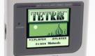 Zwei Klassiker unter sich: Nintendos erster Handheld, der Game Boy, verhalf Tetris zum endgültigen Siegeszug. Beide wurden inzwischen weiterentwickelt: aus dem Gameboy wurde der Nintendo 3DS und Tetris gibt es inzwischen in hunderten von Varianten - für die Konsole oder im Internet. Foto: news.de (Montage)