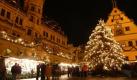 Mit über 500-jähriger Tradition besitzt Rothenburg auch einen der ältesten Weihnachtsmärkte in Süddeutschland. Foto: dpa