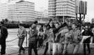 
Momentaufnahmen - 40. Jahrestag der DDR
7. Oktober 1989, Berlin, Alexanderplatz, Foto: Uta Grundmann. Quelle: Deutsche Kinemathek
Datum: 08.07.2008
Betrachtungen: 37
 Foto: Uta Grundmann / Deutsche Kinemathek