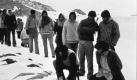 Am 13. Oktober 1972 stürzte eine Maschine über den Anden ab. In dem Flugzeug, das unterwegs nach Santiago de Chile war, reiste die Rugby-Mannschaft Old Christians Club mit. 29 Menschen starben, die Überlebenden harrten 72 Tage zwischen Schnee und Eis aus. Sie ernährten sich von dem Fleisch ihrer toten Teamkameraden. Verschiedene Bücher und Filme haben sich mit diesem Fall beschäftigt.  Foto: dpa