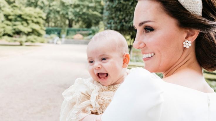 Kate Middleton hat sich nach der Geburt ihres dritten Kindes Prinz Louis in die Babypause verabschiedet - doch wie lange gönnt sich Herzogin Kate Mutterschaftsurlaub?