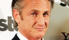 Der US-Schauspieler Sean Penn wird bei der Cinema for Peaca Gala 2011 für seine Arbeit auf Haiti ausgezeichnet. Dies teilte der Veranstalter in einer Pressemitteilung mit. Penn leitet auf der Insel ein Obdachlosenlager für 55.000 Menschen ohne Bleibe und übte Kritik an den Hilfsmaßnahmen vor Ort.  Foto: dapd
