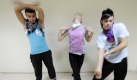 Auch der Tanz mischt die Elemente: Tecktonik wird zu elektronischer Musik getanzt und ist eine Mischung aus Breakdance, Techno, Voguing, Jazz und HipHop, sagt Tanzlehrer Zebraxx, einer der ersten Tecktonik-Lehrer in Deutschland.  Foto: ddp