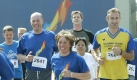 Beim Staffellauf Laufe für Olympia 2012! legt sich auch Ski-Olympiasiegerin Rosi Mittermaier für Leipzig ins Zeug. Tiefensee engagiert sich persönlich ebenfalls stark für die Kampagne und macht beispielsweise als Cello spielendes Stadtoberhaupt Eindruck. Im Mai 2004 kommt allerdings das Aus für die Leipziger Bewerbung. Später wird entschieden, dass die Spiele 2012 in London stattfinden werden. Foto: ddp