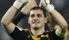 Spaniens Torwartheld Iker Casillas ist ebenfalls nominiert. Eine bemerkenswerte Leistung fr einen Torverhinderer. Die Gewhlten sind meist die schillernden Torjger. Foto: dpa