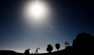 Golfspieler spielen sich warm bei den Golfweltmeisterschaften in Casares, Spanien. Foto: ap