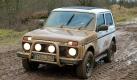 Der Lada Niva ist ein Relikt vergangener Tages des Automobilbaus. Auf öffentlichen Straßen mögen seine Sicherheitsdefizite bedenklich sein, im Gelände macht dem kantigen Genossen allerdings keiner was vor. Erst recht nicht in Sachen Fahrspaß. Foto: news.de