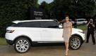 Auf der Range Rover Geburtstagsparty wurde nicht nur der neue Landy Evoque präsentiert, sondern auch eine neue Designerin:  Victoria Beckham. Zukünftig soll die englische Stilikone für die robuste Automarke exklusive Sondereditionen kreiieren. Foto: pi