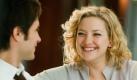 Kate Hudson als Marley und Gael García Bernal als Dr. Goldstein. Foto: dpa