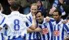 Hier ist die Hertha-Welt noch in Ordnung. Theofanis Gekas (2.v.r.), bejubelt seinen Treffer zum 1:0 in der ersten Halbzeit. Doch Albert Bunjaku und Angelos Charisteas bringen die Berliner auf die Verliererstraße. Foto: ddp