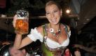 Auf der Wiesn lassen sich jedes Jahr zahlreiche Promis blicken. Nicht immer ist es die erste Garde deutscher Stars und Sternchen. Definitiv c-prominent ist Giulia Siegel, die sich seit einiger Zeit als DJane verdingt und öffentlich Streitereien mit Bohlen-Ex Naddel austrägt.  Foto: dpa